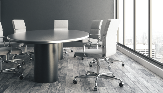 ビジネスサイドの戦略と開発現場の構造的分断を解消。法規制や業務フローの複雑さを整理し、「顧客への最適解」を一気通貫でアプリへ実装するマネジメントを提供、戦略的変革を成功へと導いた。